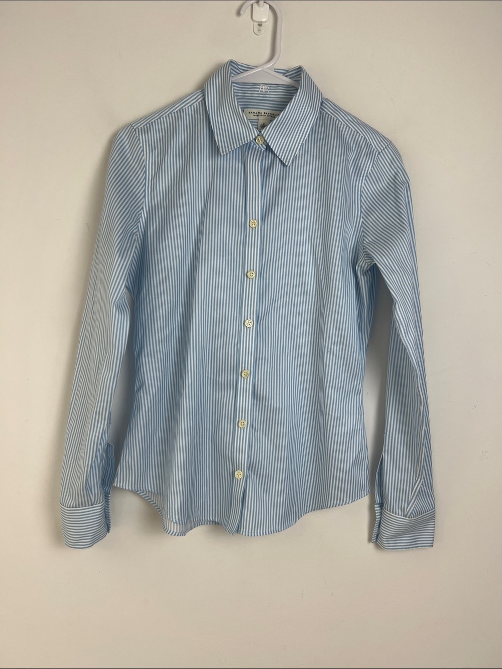 Banana Republic Women's 2 Non-Iron 100% Cotton Blue White Stripe‎ Blouse Top
